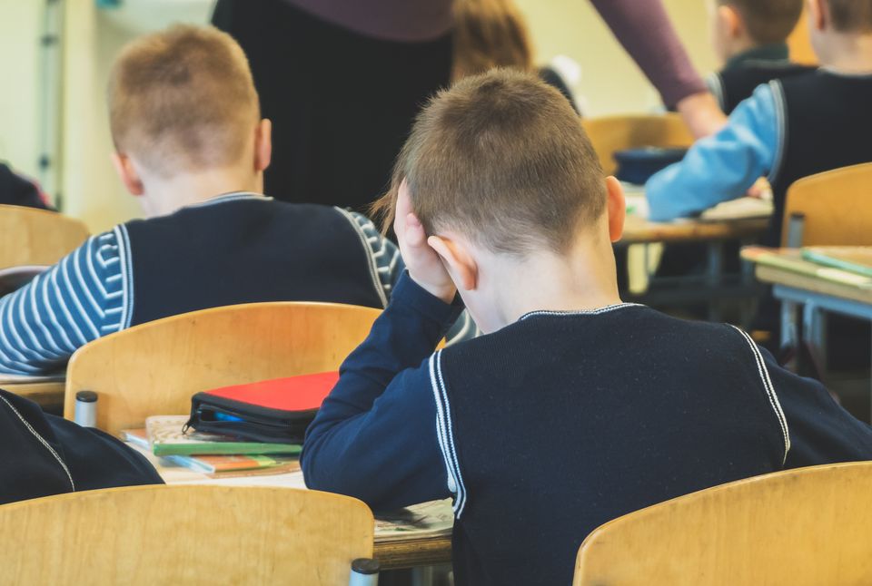 Nyt studie: Træthed fylder markant i skolebørns egen oplevelse af trivsel